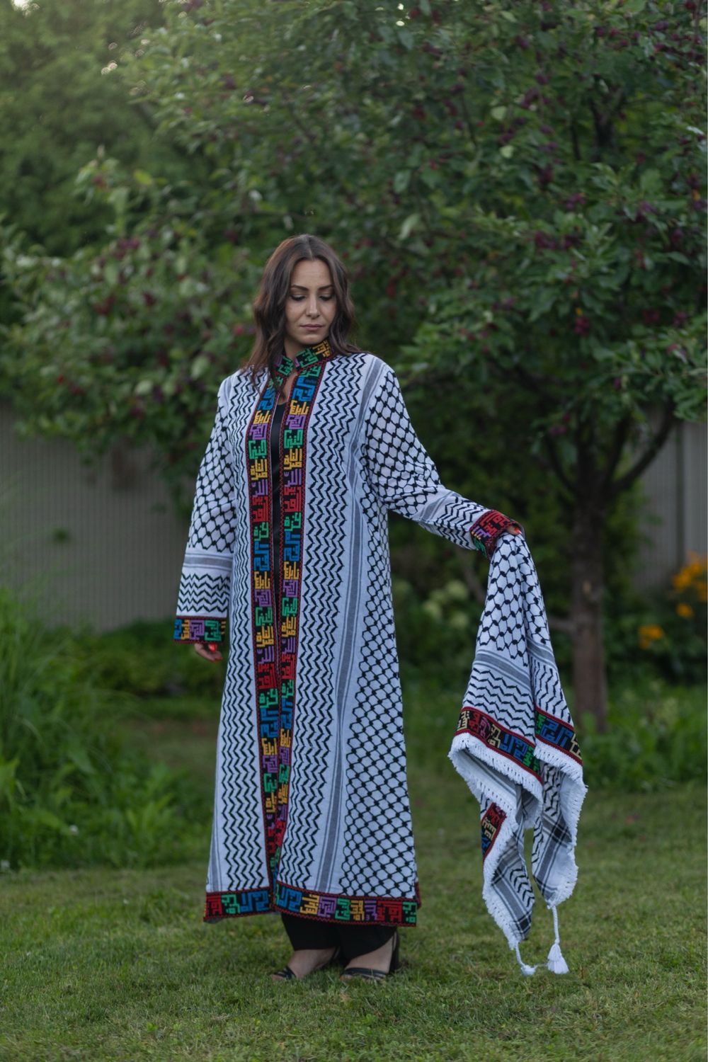 Cities Kufiya Abaya &amp; Kufiya