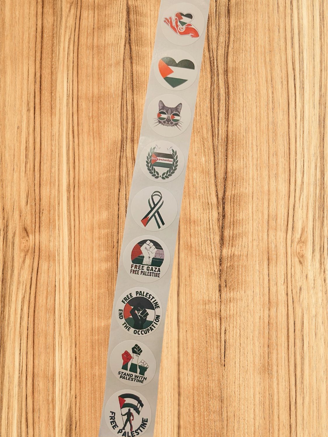 Roll of 500 Tiny Stickers