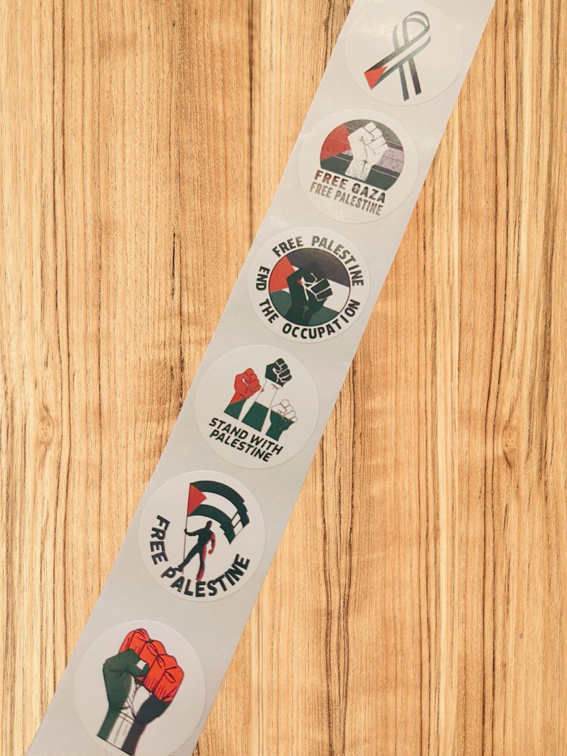 Roll of 500 Tiny Stickers