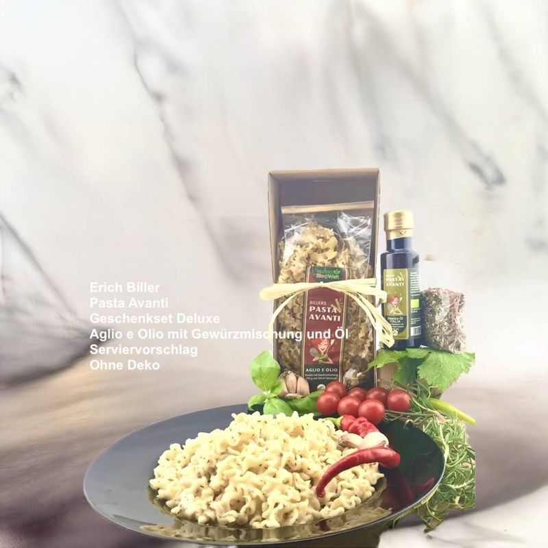 Erich Biller Bio Pasta Avanti Geschenkset / Pasta Set Deluxe Aglio e Olio + Gewürzmischung + Würzöl Erich Biller Bio Pasta Avanti Geschenkset / Pasta Set Deluxe Aglio e Olio + Gewürzmischung + Würzöl