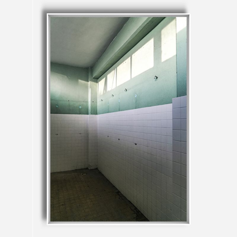 La Piscine - Vestiaire filles - Numéro quatre - 04