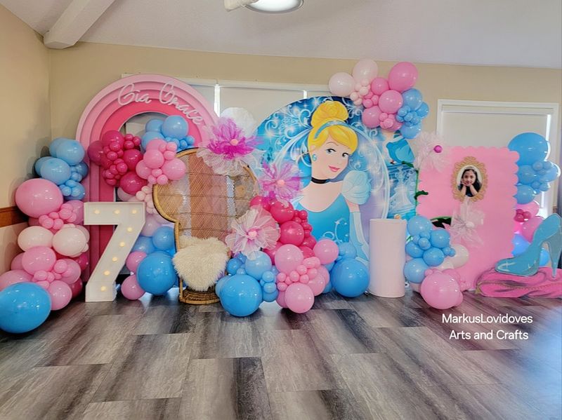 CINDERELLA THEME BALLOON DECOR