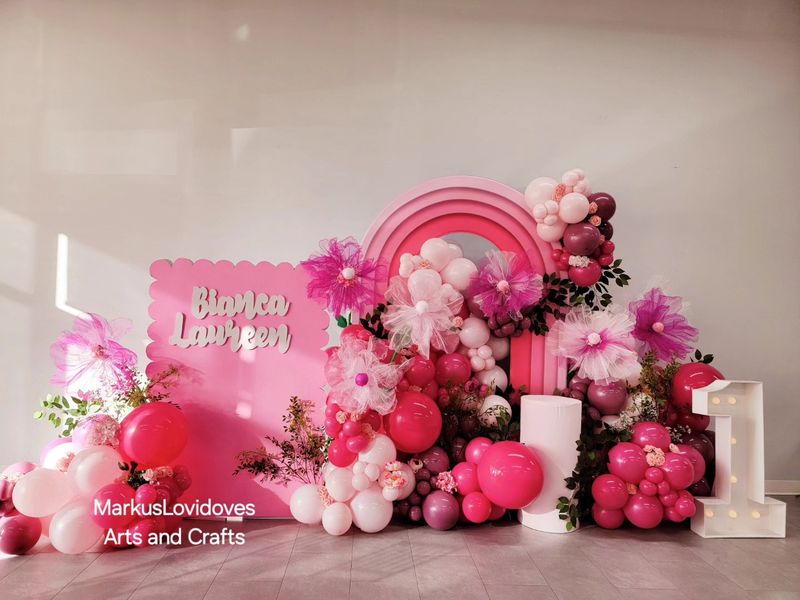 PRETTY IN PINK FLOWERS AND BALLOON DECOR