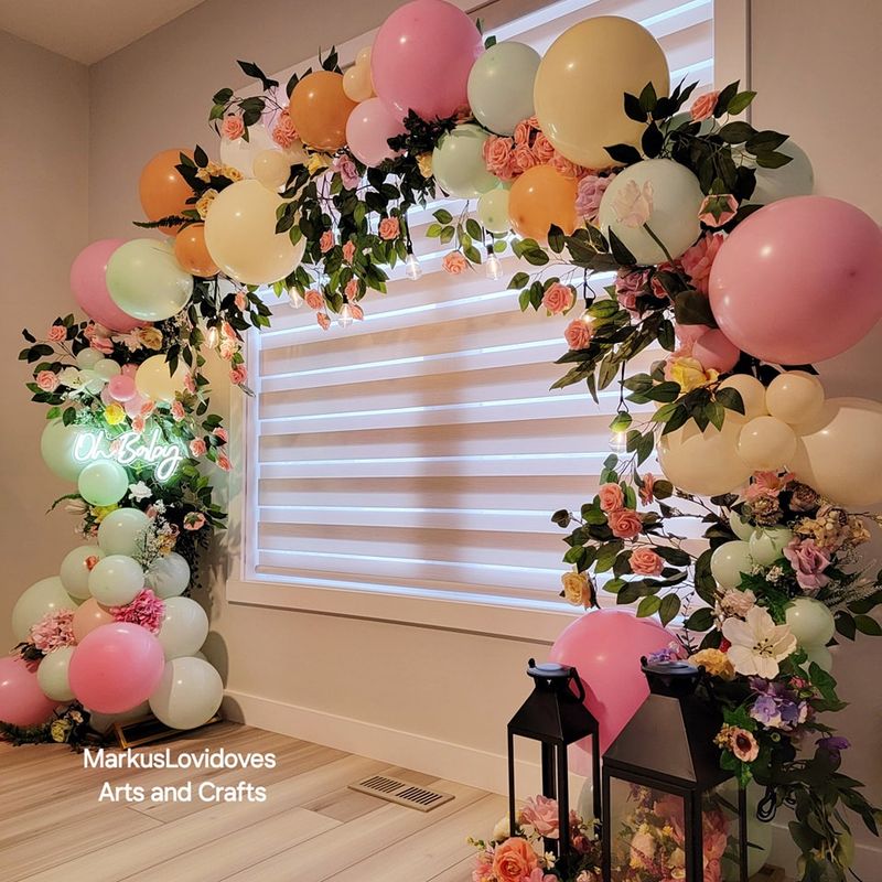 FLOWER AND BALLOON DECOR