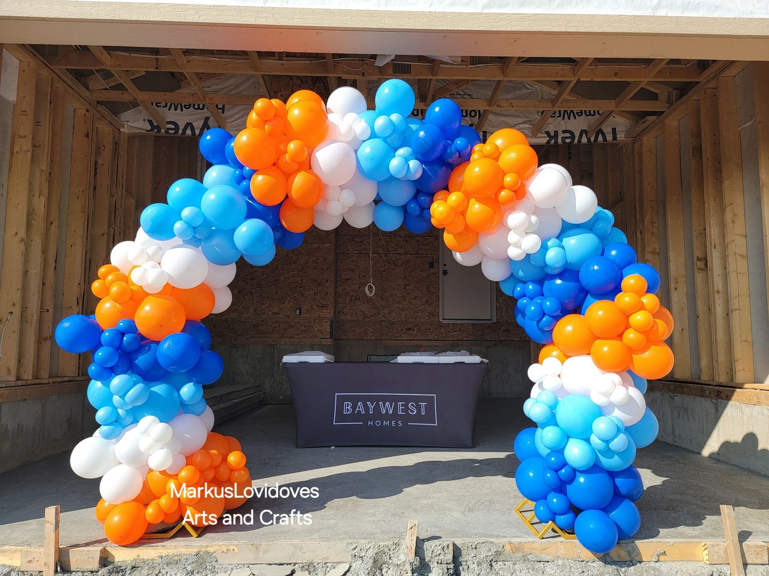 BALLOON ARCH
