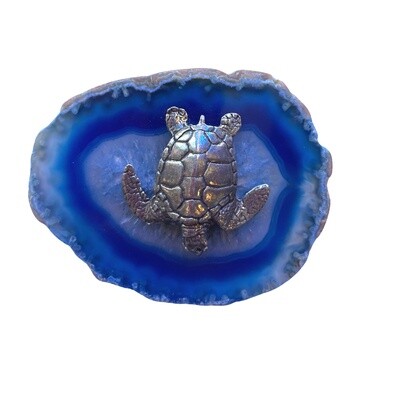 AO25 Sea Turtle sm on agate