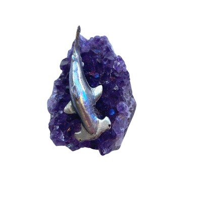 AO16 Hammerhead sm on amethyst
