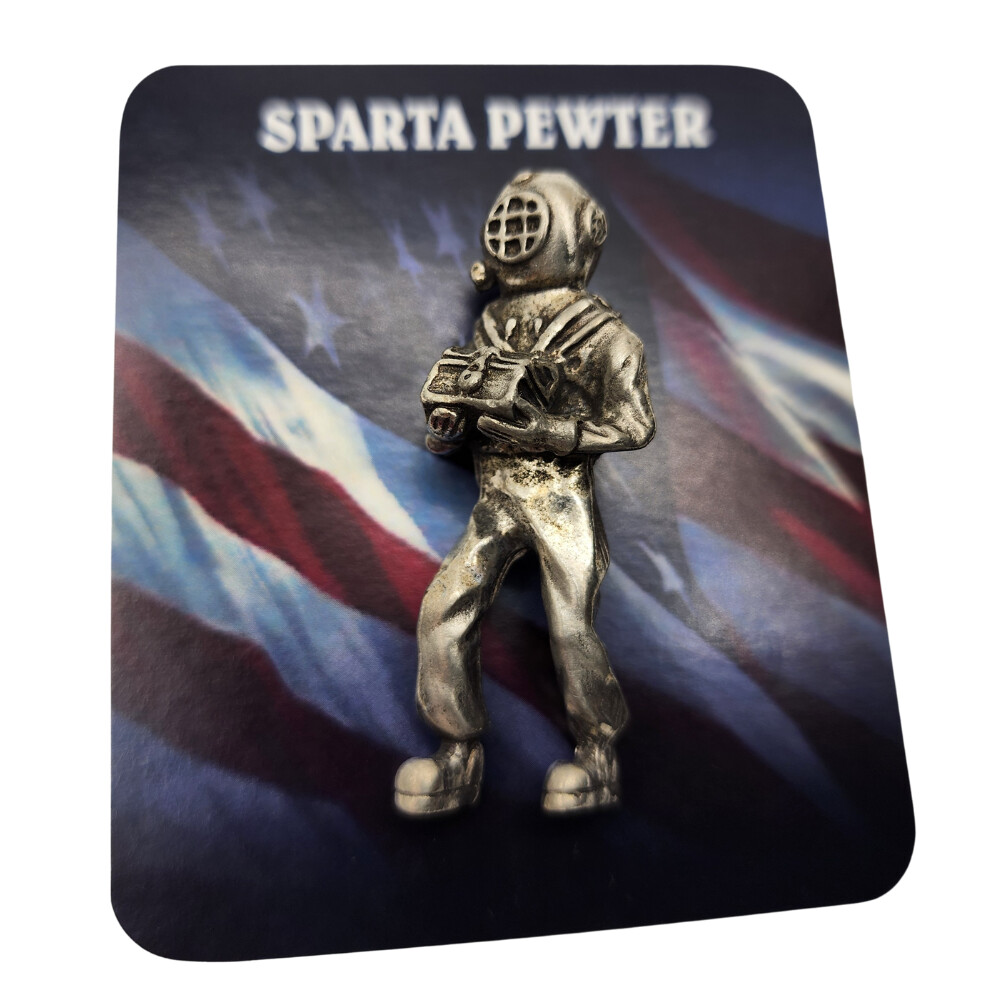 MAGNET HARD HAT DIVER PEWTER