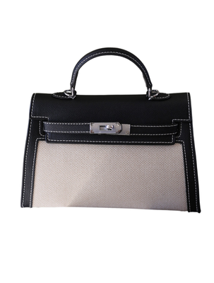U7997 BlackCanvas