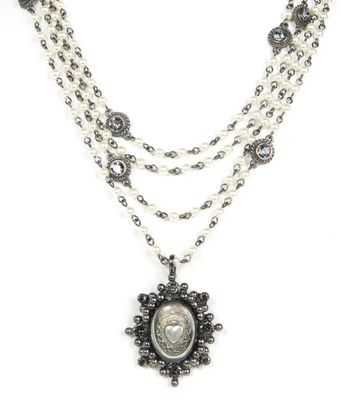 Magdalena 4mm Pearl Cream All Medallion