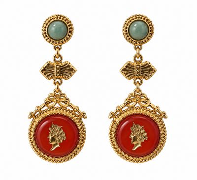 Beatrix Earring