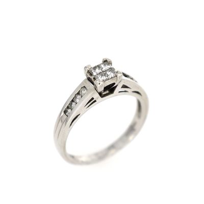 Diamond Cut Princess Engagement Ring 14kt WG 3.81gr .40cttw SI-I RN00104