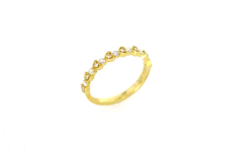 Heart Diamond Ring Stacker 18kt YG 15 RD RN00148