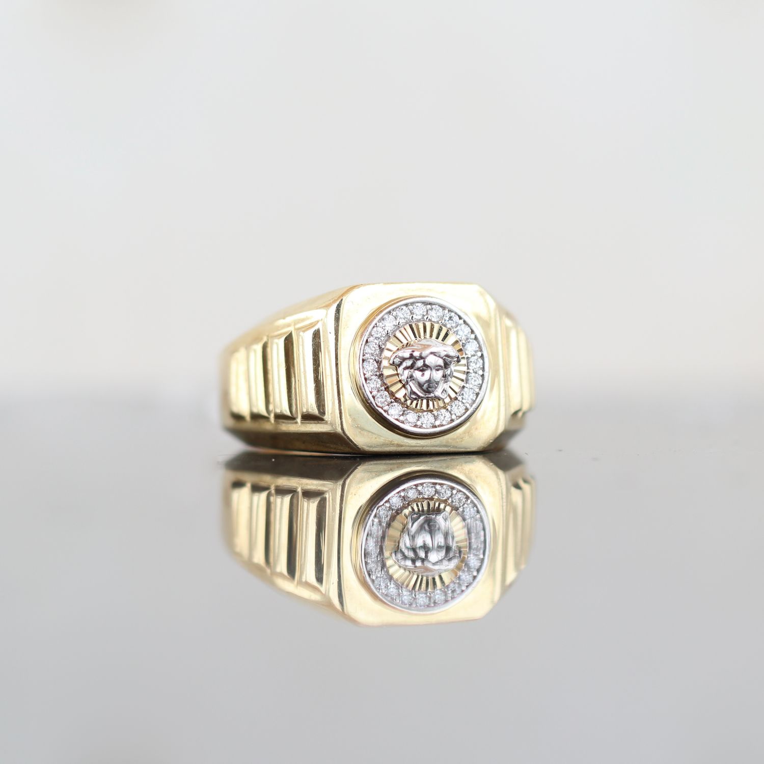 Medusa Head With Crystals 10kt YG 8.1gr RN000345