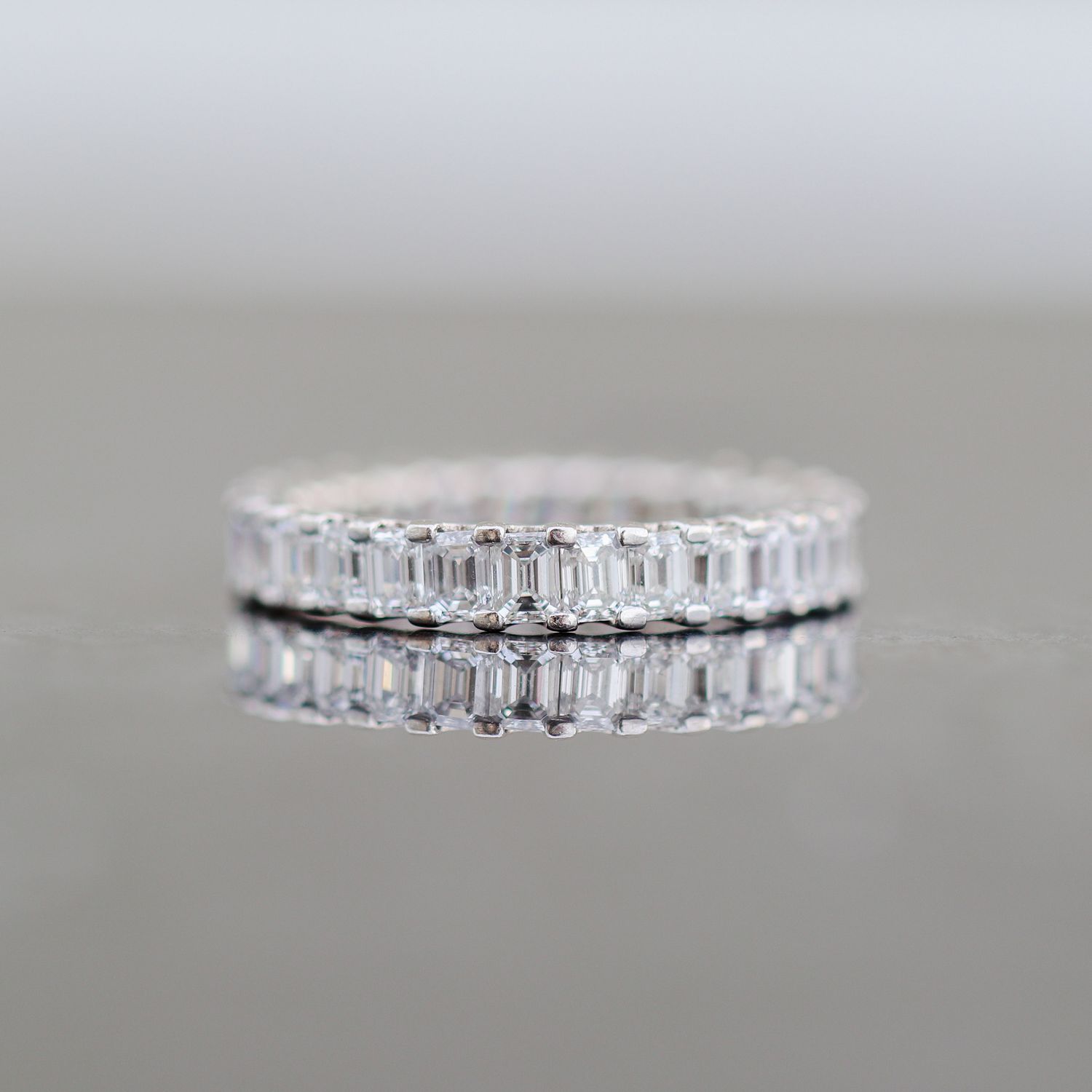 Emerald Cut Eternity Ring 14kt WG 2.3gr Size 6 2.65cttw SI/I-GHI RN000300