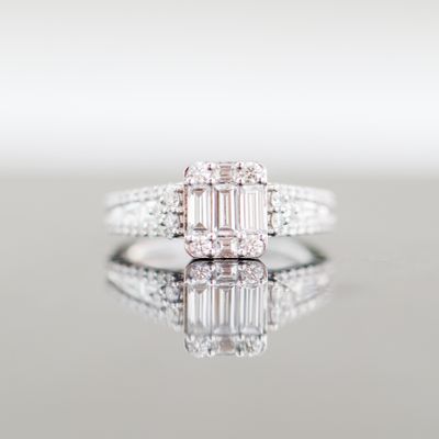 Baguette and Round Engagement Ring 18kt WG 5.1gr 1.51cttw SI-GHI RN000376