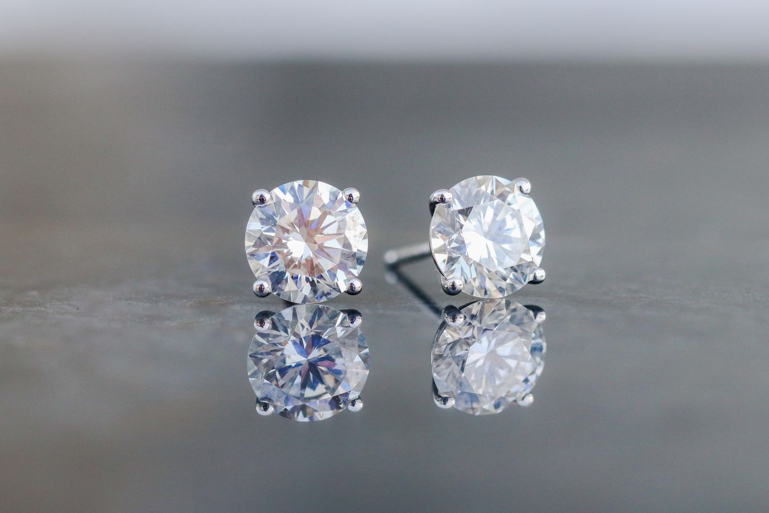 Martini Diamond Studs 14kt WG 1.3gr 2.54cttw VS+LAB  ER00184
