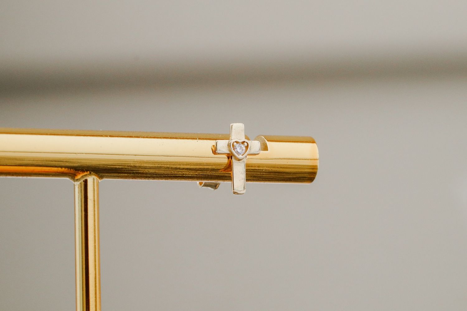 Cross Studs 14kt YG CZ 0.8gr ER00157