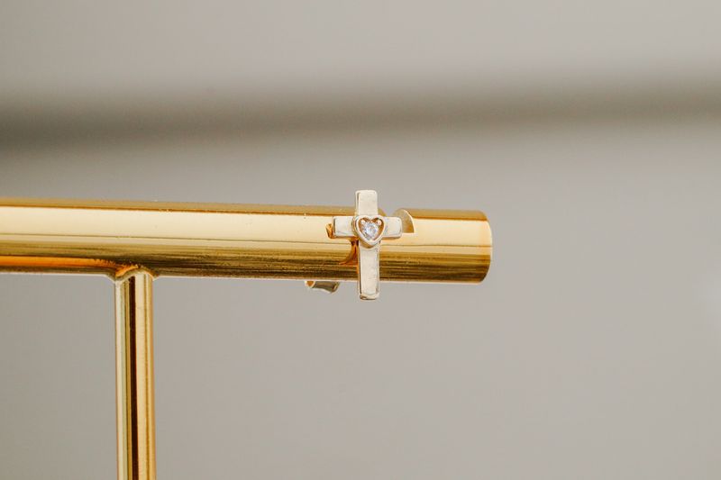 Cross Studs 14kt YG CZ 0.8gr ER00157