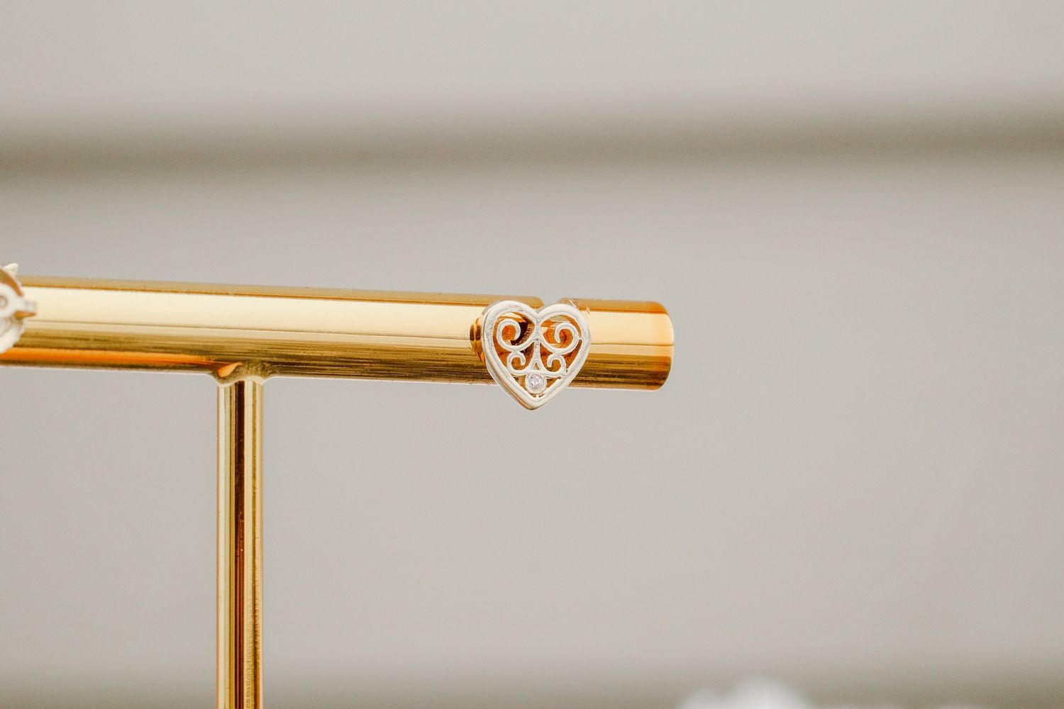 Heart Studs Engraved 14kt YG 1.1gr ER00166