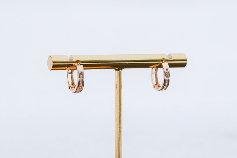 Hoops 14kt YG 1.1gr CZ 1.4cm ER00169