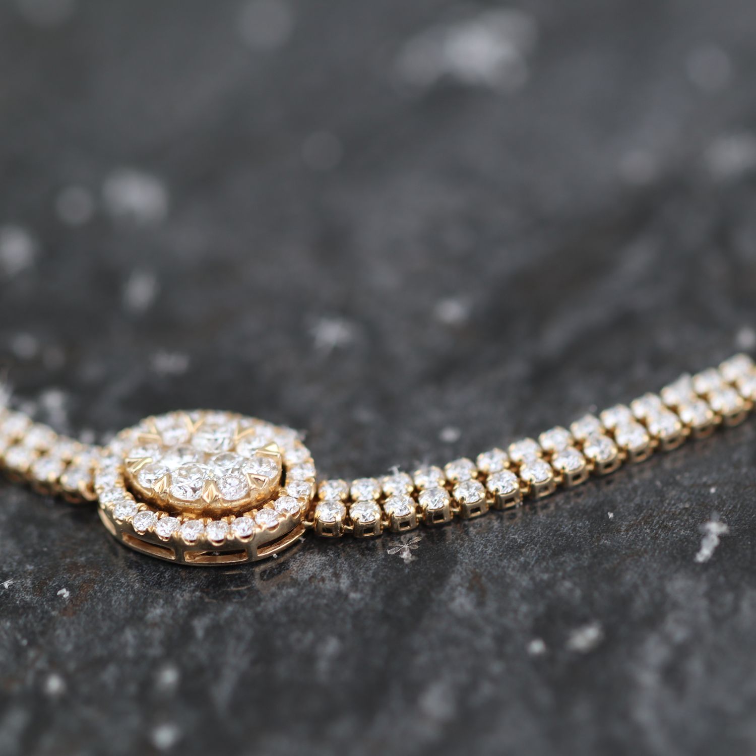 Fancy Oval Diamond Bracelet 18kt YG 9&quot; 1.30cttw BR000363