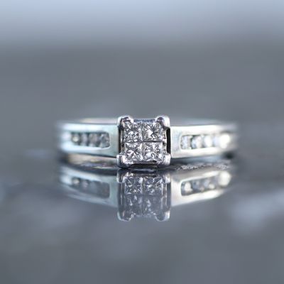 Diamond Cut Princess Engagement Ring 14kt WG 3.81gr .40cttw SI-I RN00104