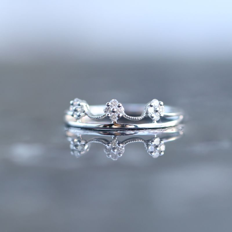 Crown Diamond Ring Stacker 18kt WG 12 RD RN00154