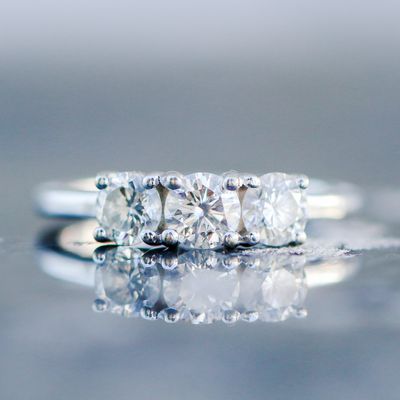Tri Stone Ring 18kt WG 0.88cttw SI-GH RN000455C