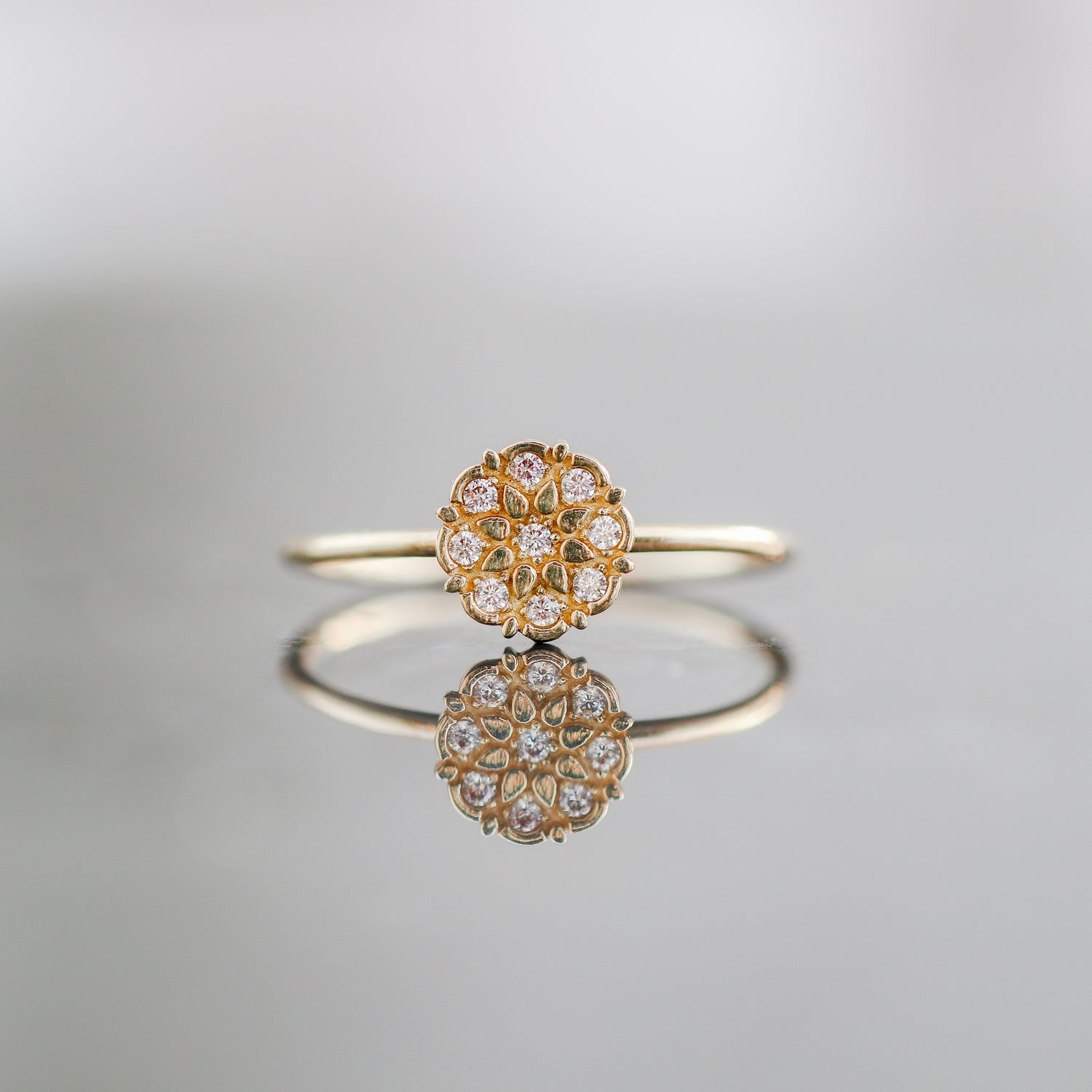 Flower Ring 10kt YG CZ 0.9gr RN00118