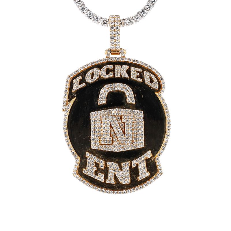 Locked N ENT Pendant 14kt YG 49gr 3.76cttw PN000883