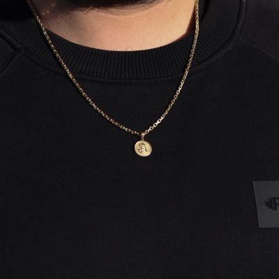 Small Circle Jesus Pendant 10kt YG 1.4gr PN000816