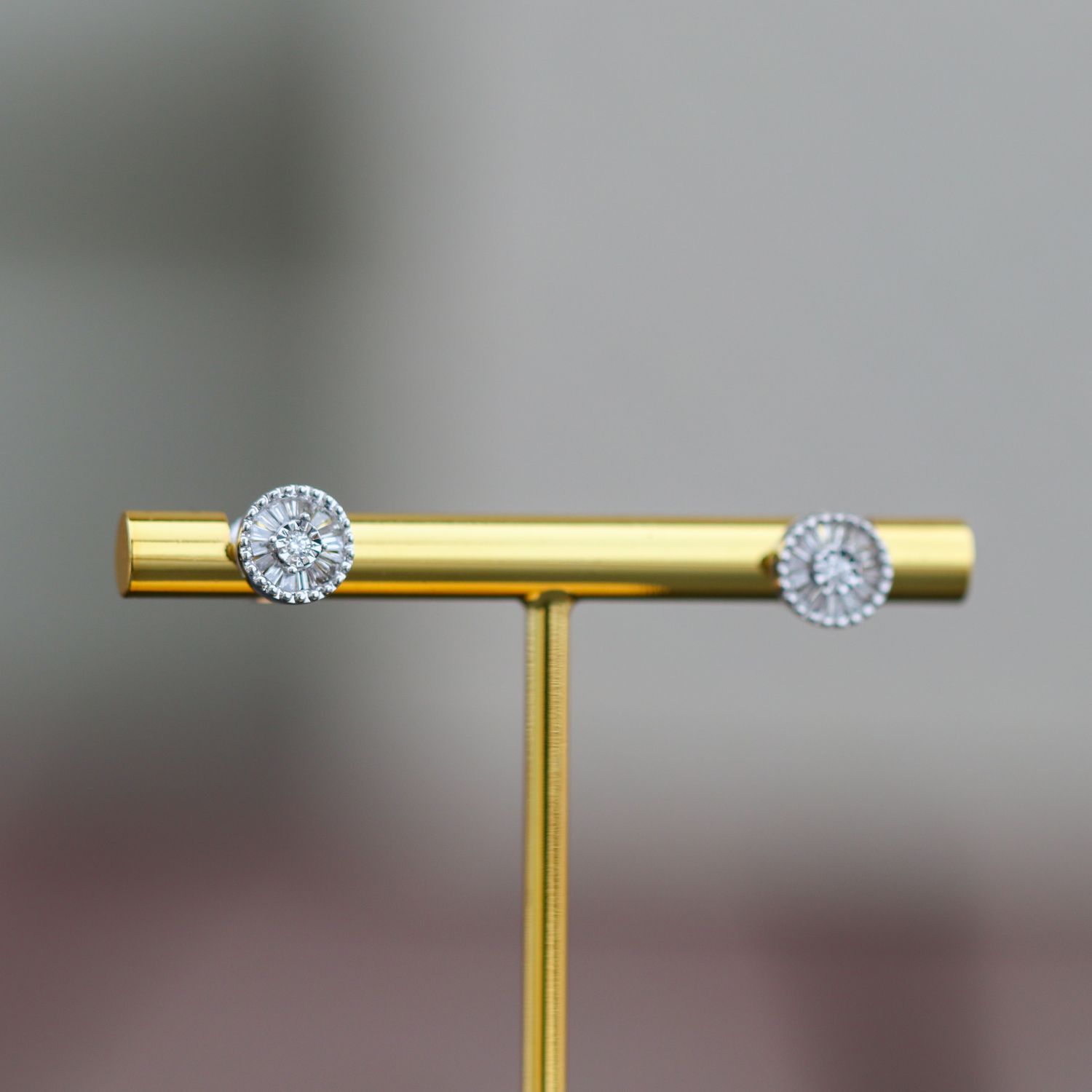 Round Tapered Baguette Diamond Stud Earrings 14kt WG 0.44cttw  Si-gh  ER00351