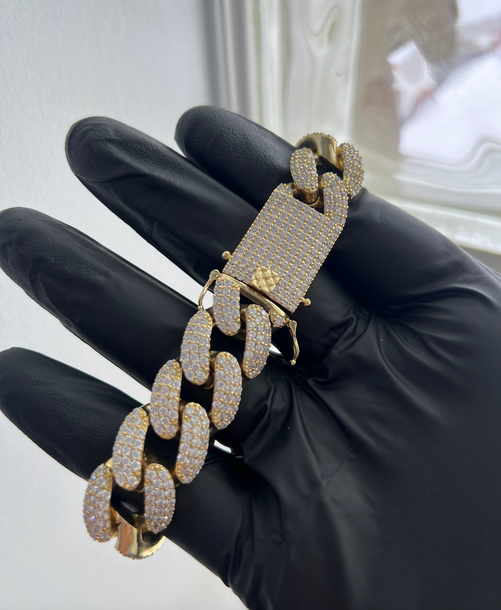 Iced Out Cuban Bracelet Alloy CZ SFB002