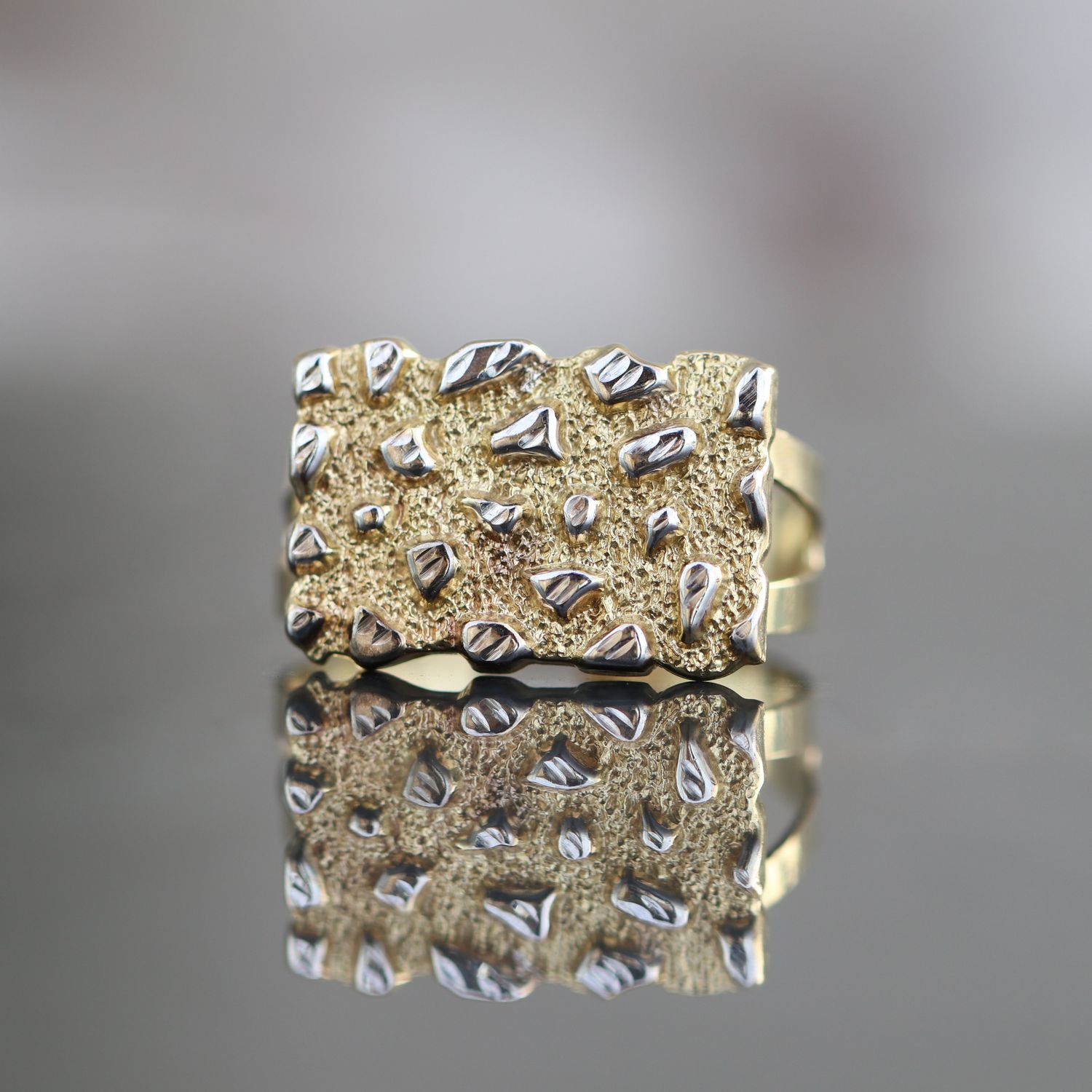 Nugget Ring 10kt Yellow Gold 2.13gr Size 10 RN00185