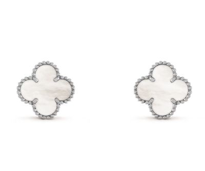 Motif Earrings Quartz 18kt WG 7.5gr ER00195
