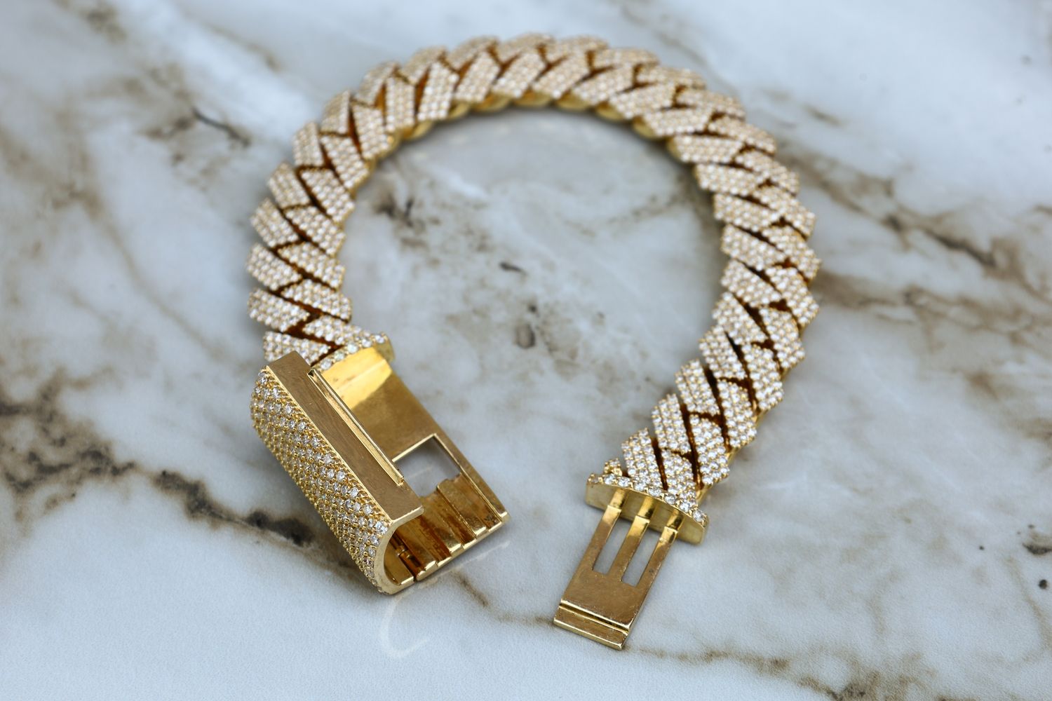 Frostbite Miami Cuban Diamond Bracelet 14kt YG 116.7g 8&#39;&#39; 14mm 13.42cttw Si/I G-H-I BR000139