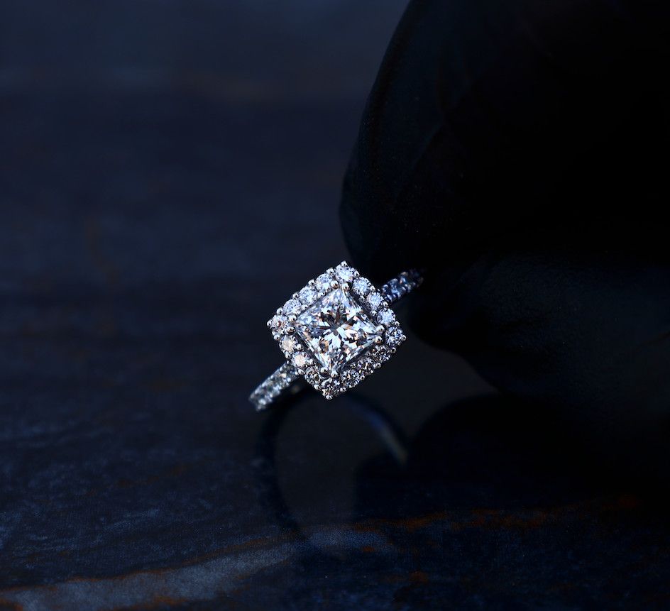 Princess Cut Engagement Ring 1Ct 18kt WG  3.55gr 0.59cttw / Center stone 1.10ct VVS2 - E Size 6 RN00208