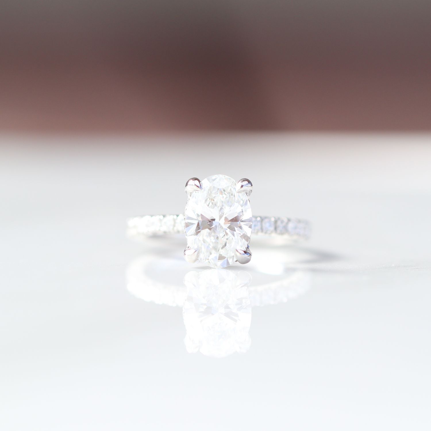 Engagement Ring Oval Center Diamond LAB 2.00ct VVS E 3EX 18KT WG 4.05GR NATURAL 0.75CTTW MELEE SI/VS/FG RN00146