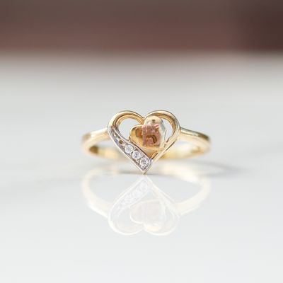 Heart Ring 10kt YG 2gr Size 7.5 CZ RN00197