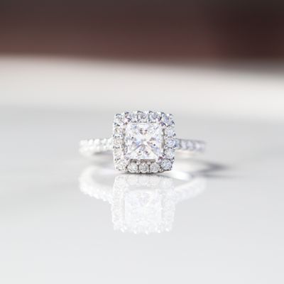 Princess Cut Engagement Ring 1Ct 18kt WG  3.55gr 0.59cttw / Center stone 1.10ct VVS2 - E Size 6 RN00208