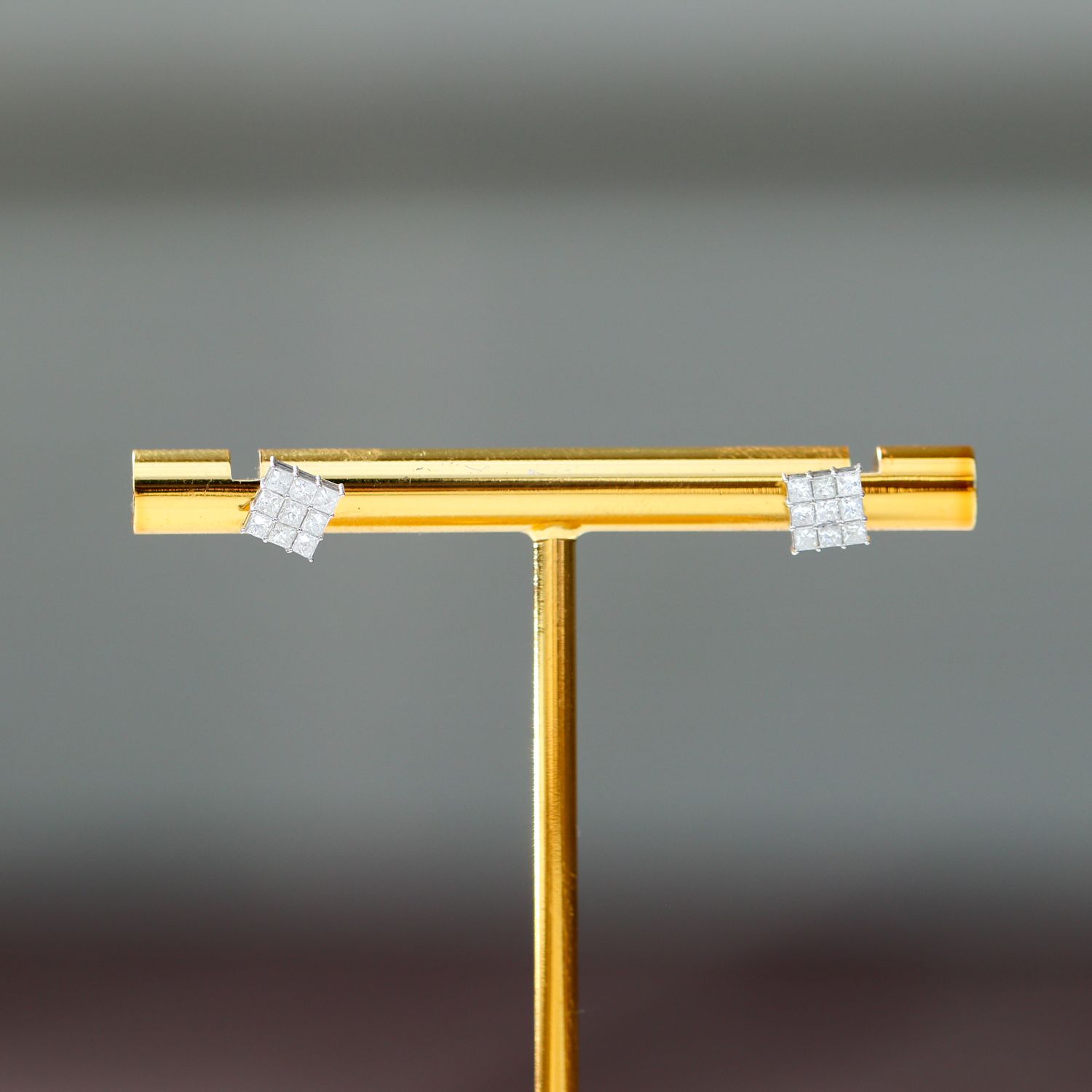 Square Cluster Diamond Earrings 14kt WG 1gr 0.54cttw Natural ER00198