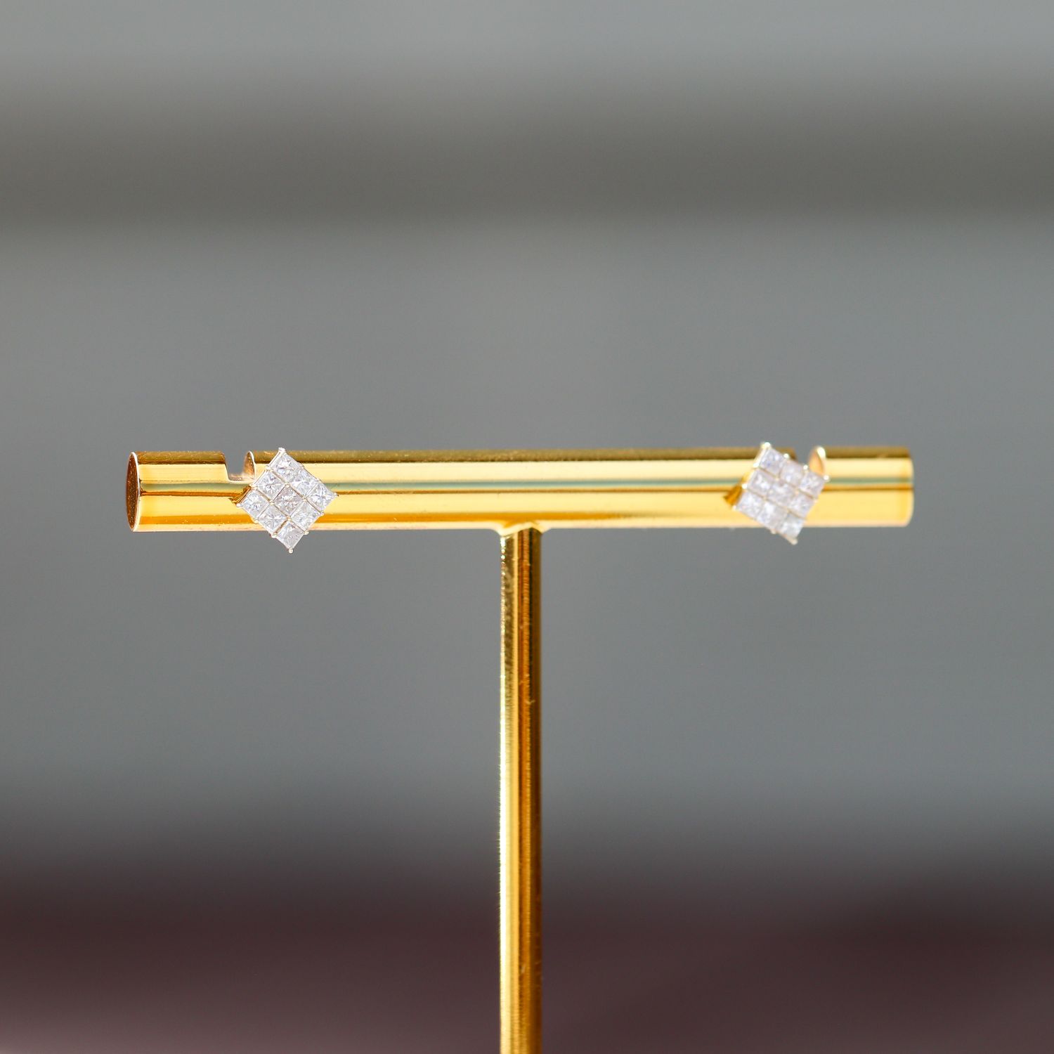 Square Cluster Diamond Earrings 14kt YG 1gr 0.64cttw Natural ER00199