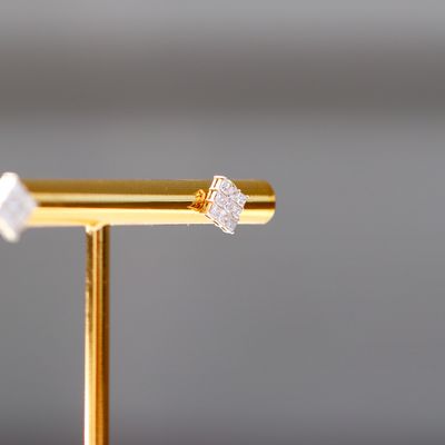 Square Cluster Diamond Earrings 14kt YG 1gr 0.64cttw Natural ER00199
