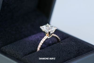 DESIGN YOUR OWN ENGAGEMENT RING