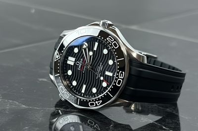 Omega Seamaster Co-Axial Black Rubber Band Full Set With Box WA00171C