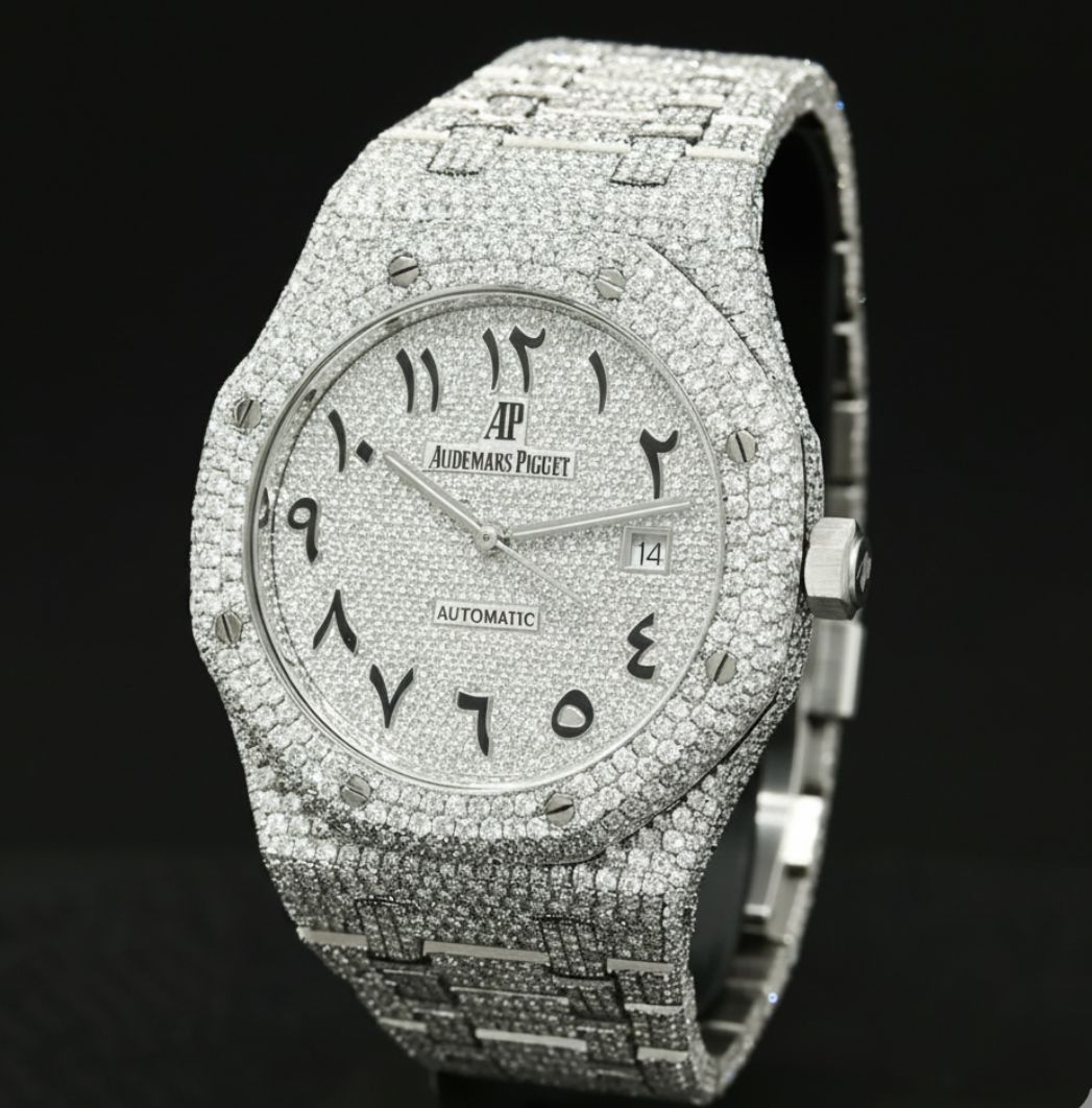 Audemars Piguet 39mm Arabic Dial Diamond Studded Dial 24.0cttw VS-SI, GH 132.60gr RF 15591 Serial No H50231 WA00170