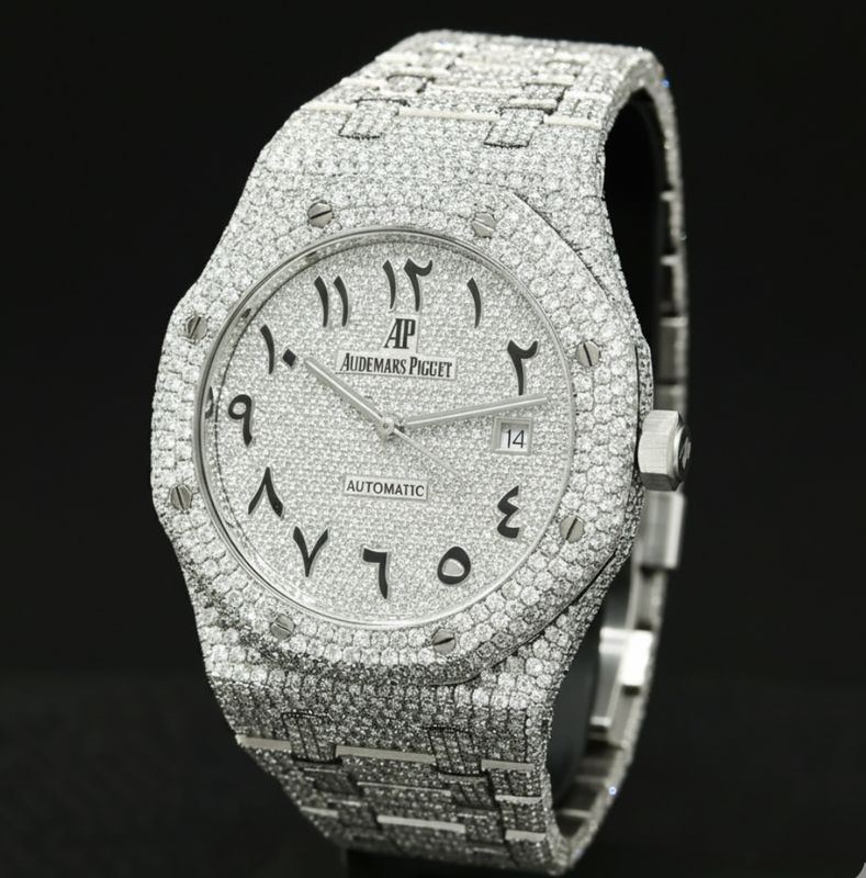 Audemars Piguet 39mm Arabic Dial Diamond Studded Dial 24.0cttw VS-SI, GH 132.60gr RF 15591 Serial No H50231 WA00170