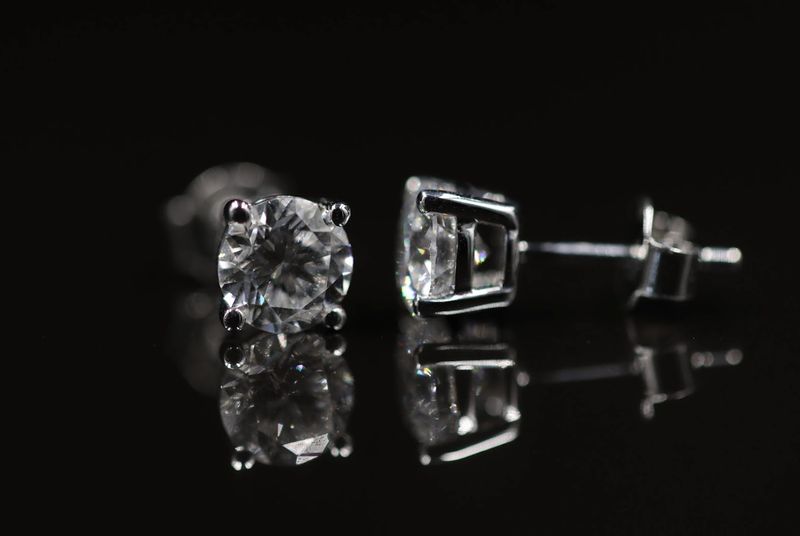 Martini Diamond Studs 14kt WG 2.1gr 2.00cttw LAB VS E-F Color ER00203