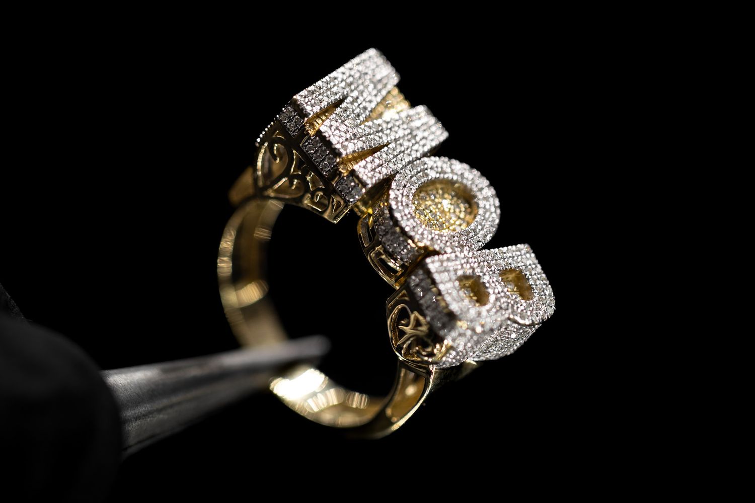 MOB Ring 10kt YG 11gr Natural Diamond 0.93cttw RN00212